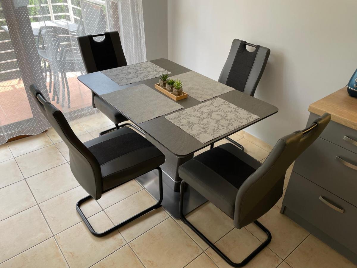 Levi'S Wellness Apartman Siófok Esterno foto